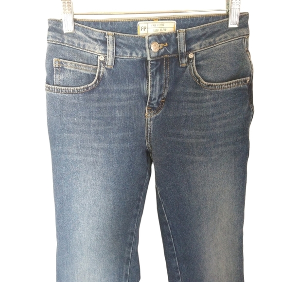 Free People low rise raw hem boot cut flare cropped denim blue jeans pants - Picture 3 of 7